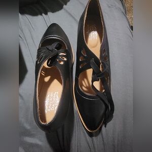 American Duchess Gibson Black size 10